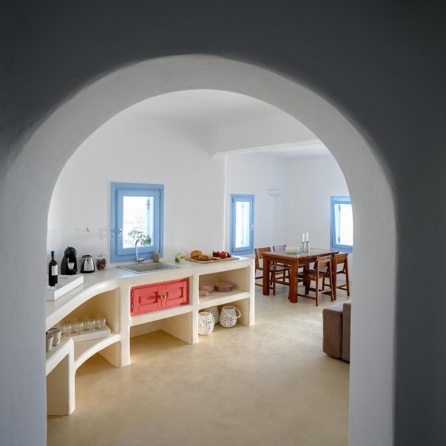 Este Luxury Suites 산토리니 외부 사진