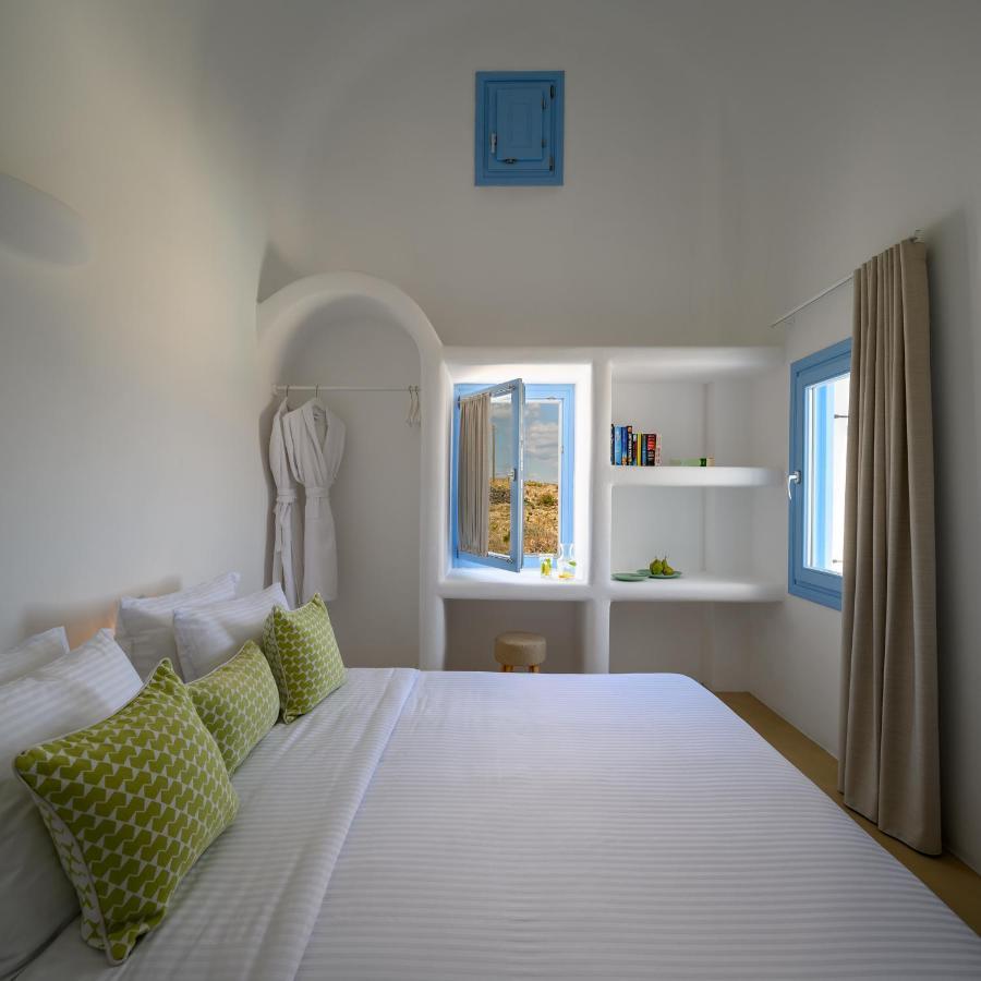 Este Luxury Suites 산토리니 외부 사진
