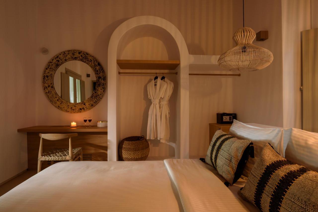 Este Luxury Suites 산토리니 외부 사진