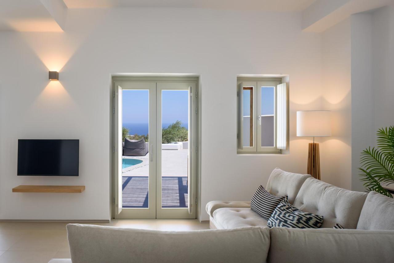 Este Luxury Suites 산토리니 외부 사진