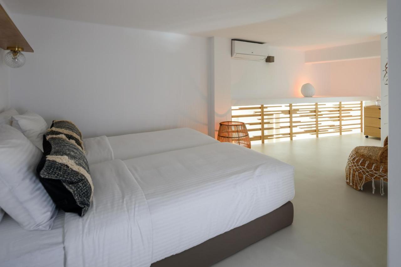Este Luxury Suites 산토리니 외부 사진