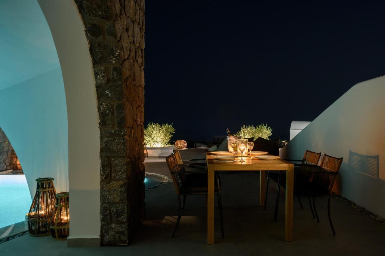 Este Luxury Suites 산토리니 외부 사진