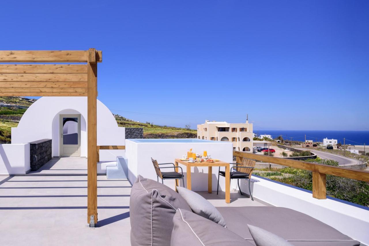Este Luxury Suites 산토리니 외부 사진