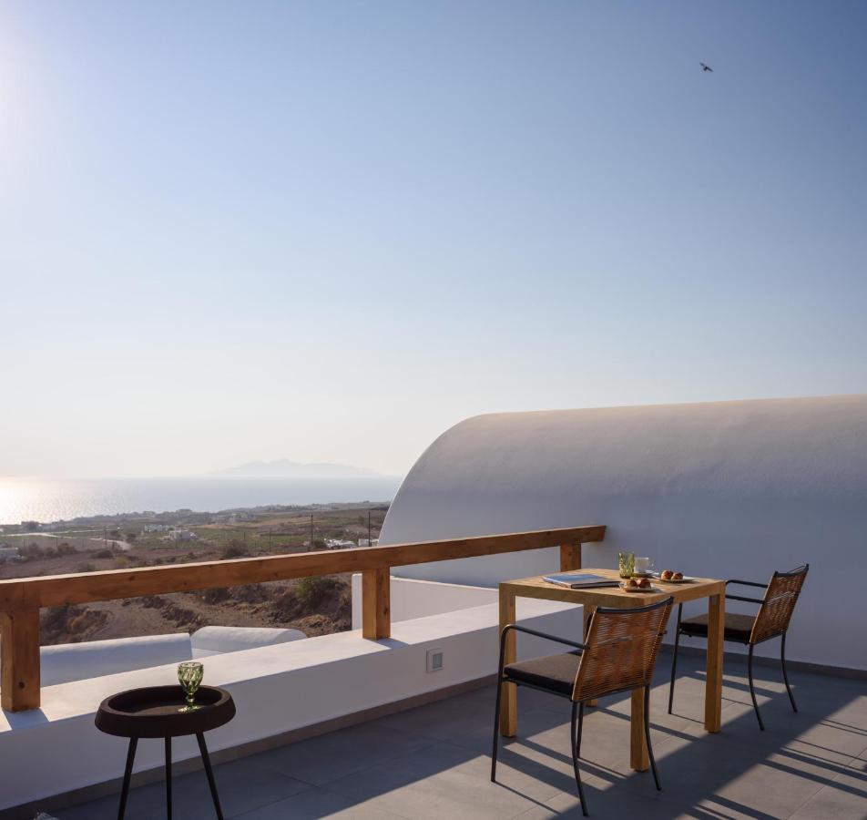 Este Luxury Suites 산토리니 외부 사진